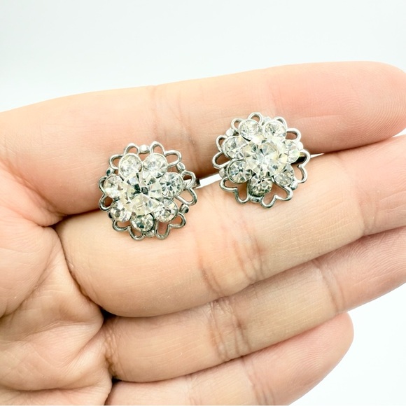 Vintage Silver Tone Sparkling Crystal Rhinestones Cluster Screw-Back Earrings - Picture 4 of 6